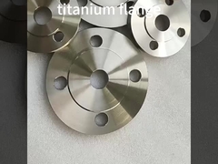 Vòng tùng Titanium
